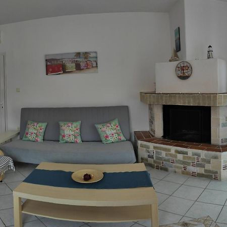 Roses Rt Apartments Skioni I Nea Skioni Extérieur photo