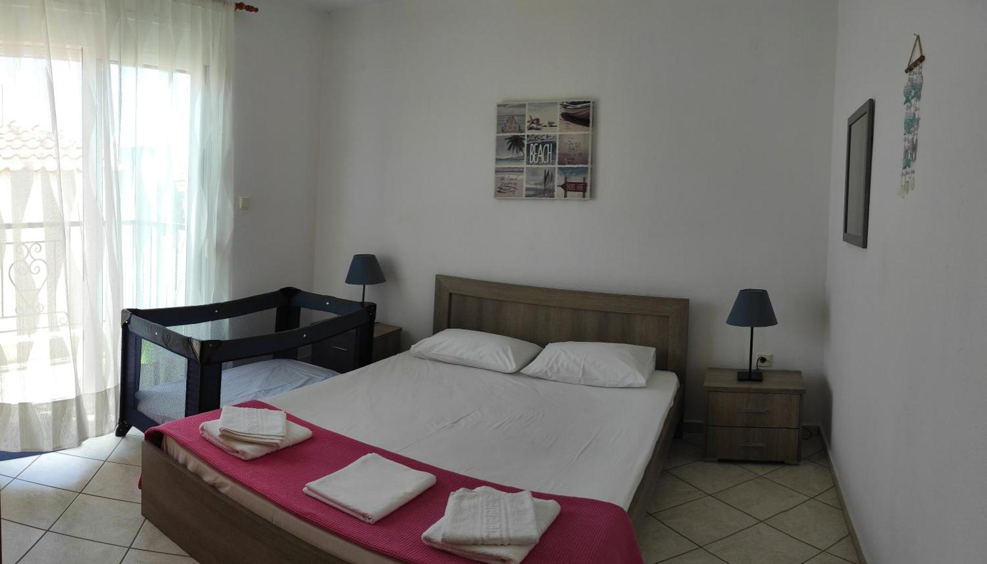 Roses Rt Apartments Skioni I Nea Skioni Extérieur photo