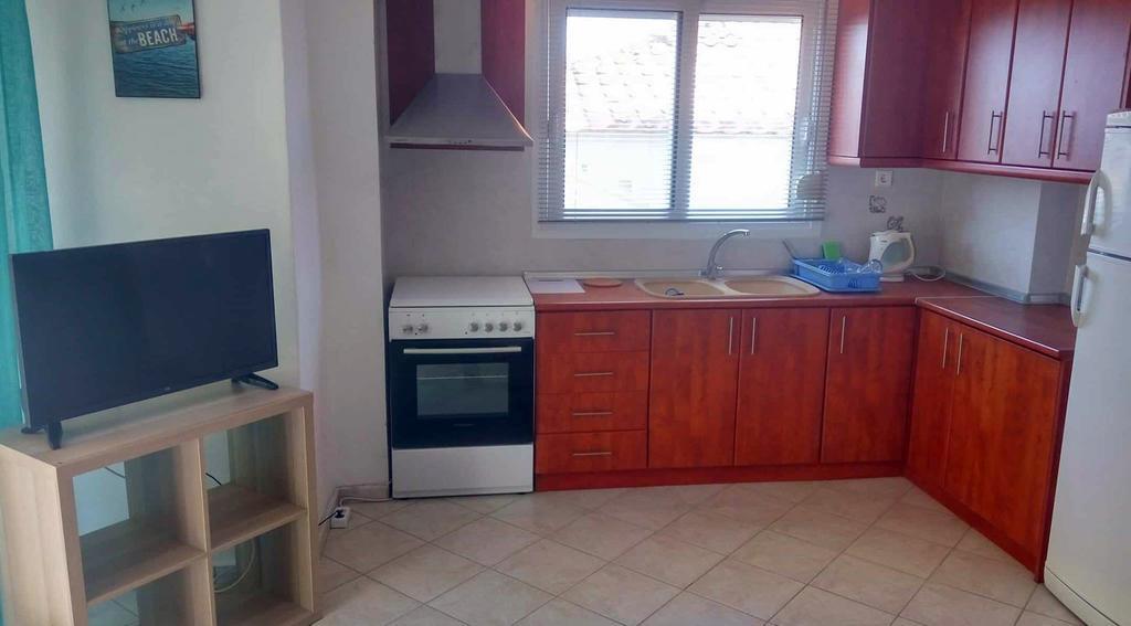 Roses Rt Apartments Skioni I Nea Skioni Extérieur photo