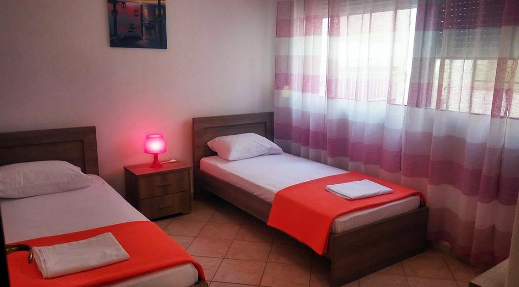 Roses Rt Apartments Skioni I Nea Skioni Extérieur photo