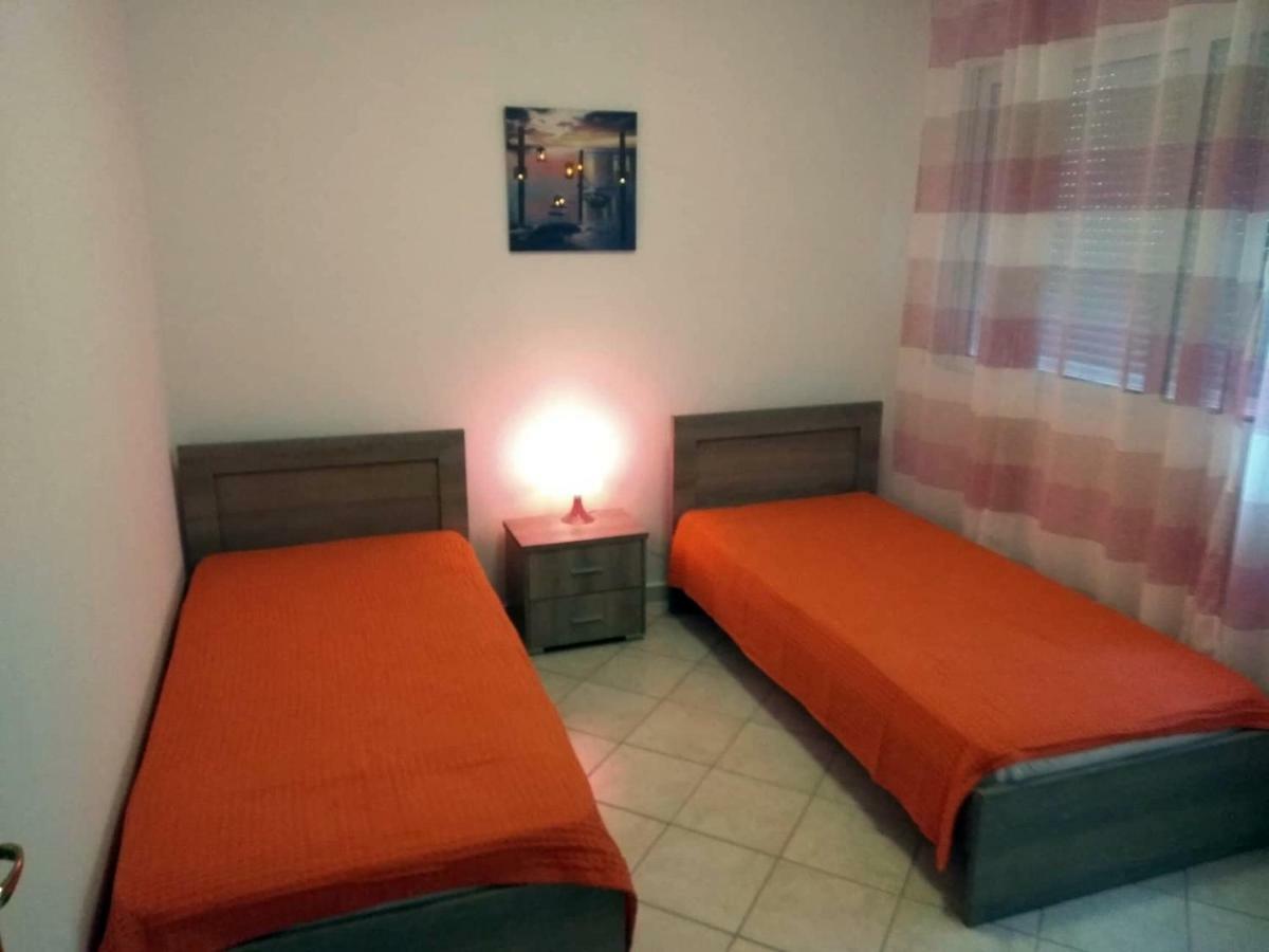Roses Rt Apartments Skioni I Nea Skioni Extérieur photo